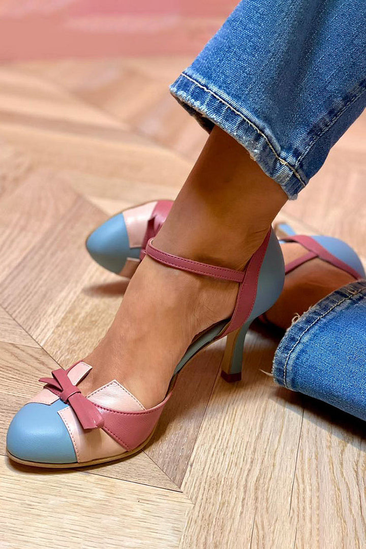DECOLLETE WITH ANKLE STRAP AND BOW DETAIL