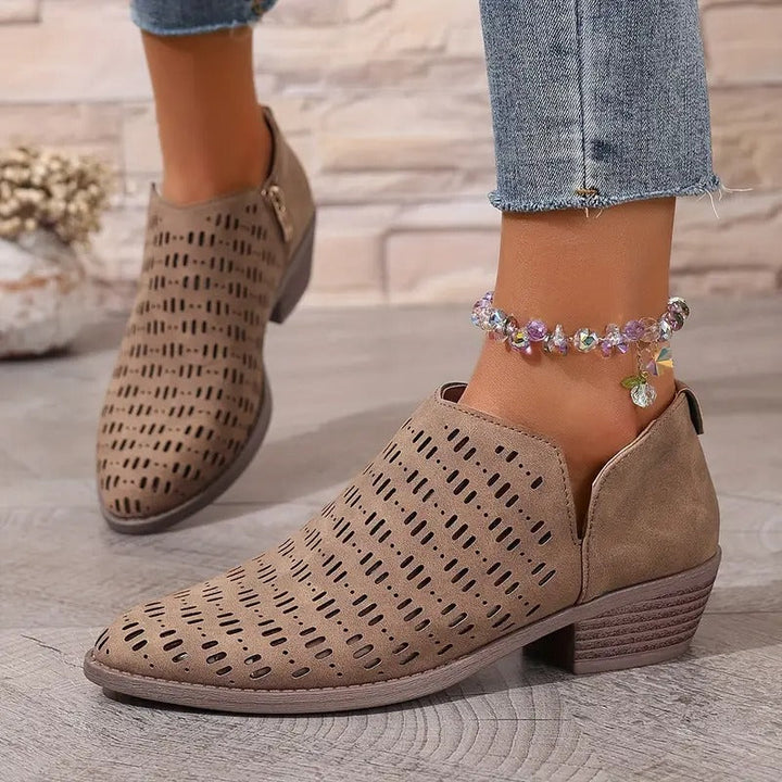 SAVANNAH – CHIC CUTOUT SIDE BOOTIES