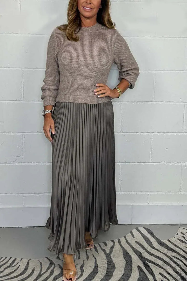BRIELLE – ELEGANT PLEATED SWEATER DRESS