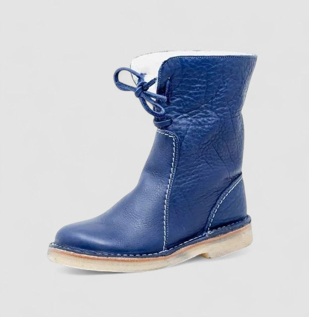GUINEVERE – COZY LACE-UP BOOTS